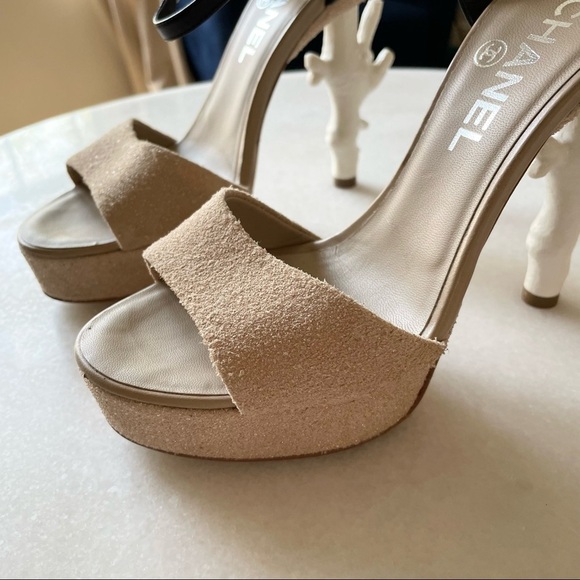 Chanel Coral Shaped Heel Nude Textured Platform Heels - Picture 5 of 12